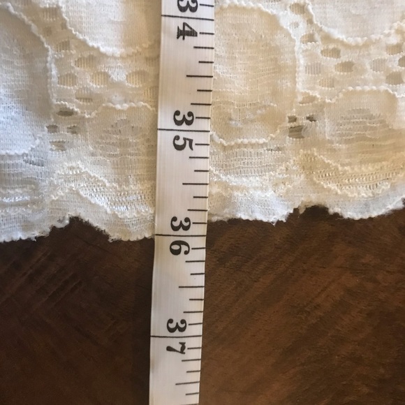 Calypso White Lace Overlay Crewneck 3/4 Sleeve built in Slip Size Medium - Picture 10 of 12